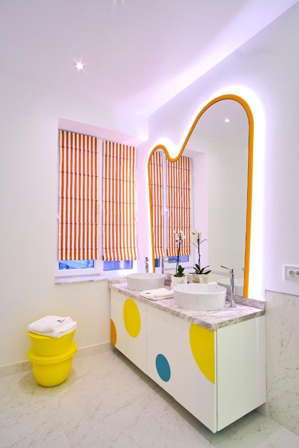 Vilacrosse Boutique Inn Бухарест Экстерьер фото